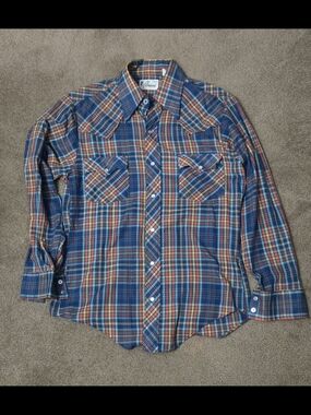 70s Pariani Men's Blue and Red Plaid Button-Down Western Shirt. Fits Medium